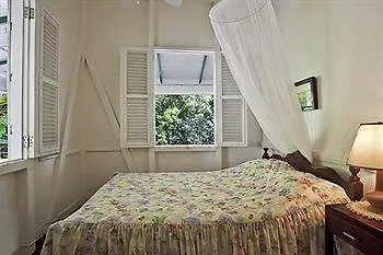 La Dauphine Estate Hotel Jalousie