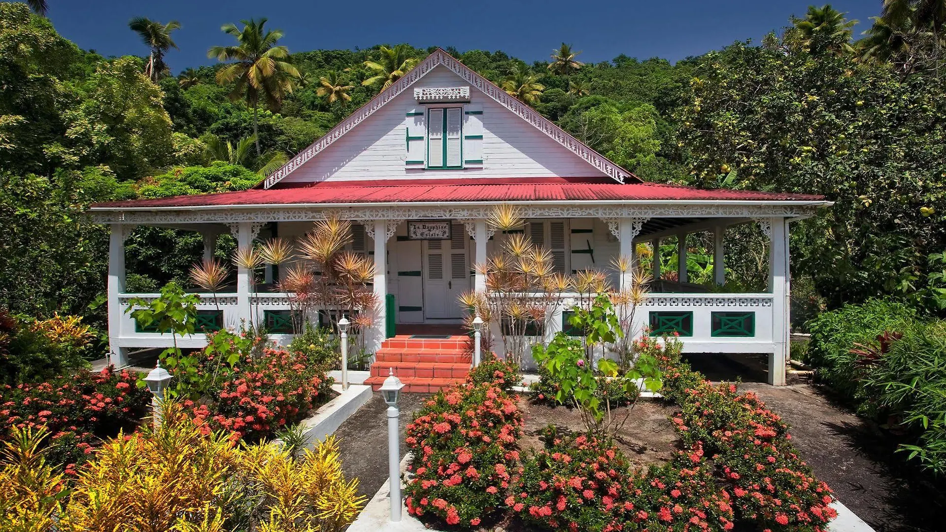 La Dauphine Estate Hotel Jalousie
