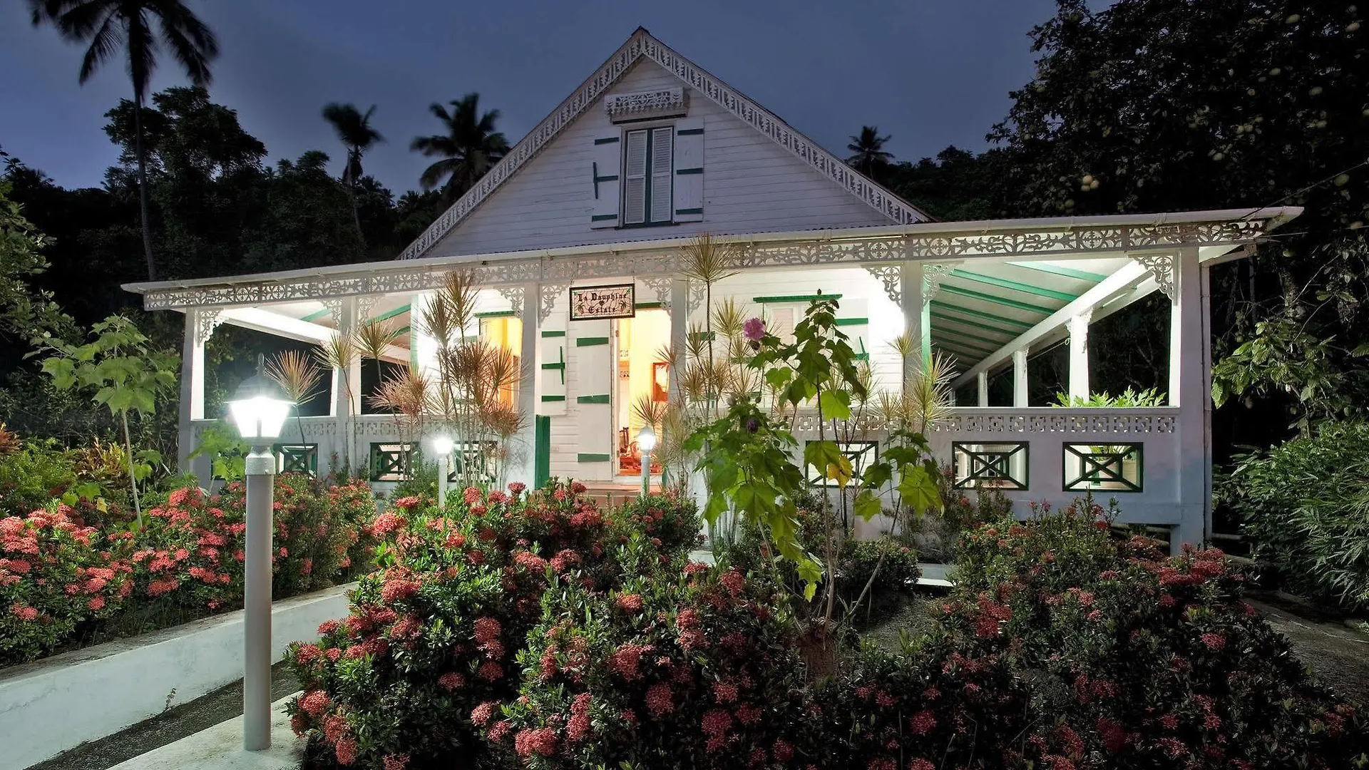 La Dauphine Estate Hotel Jalousie