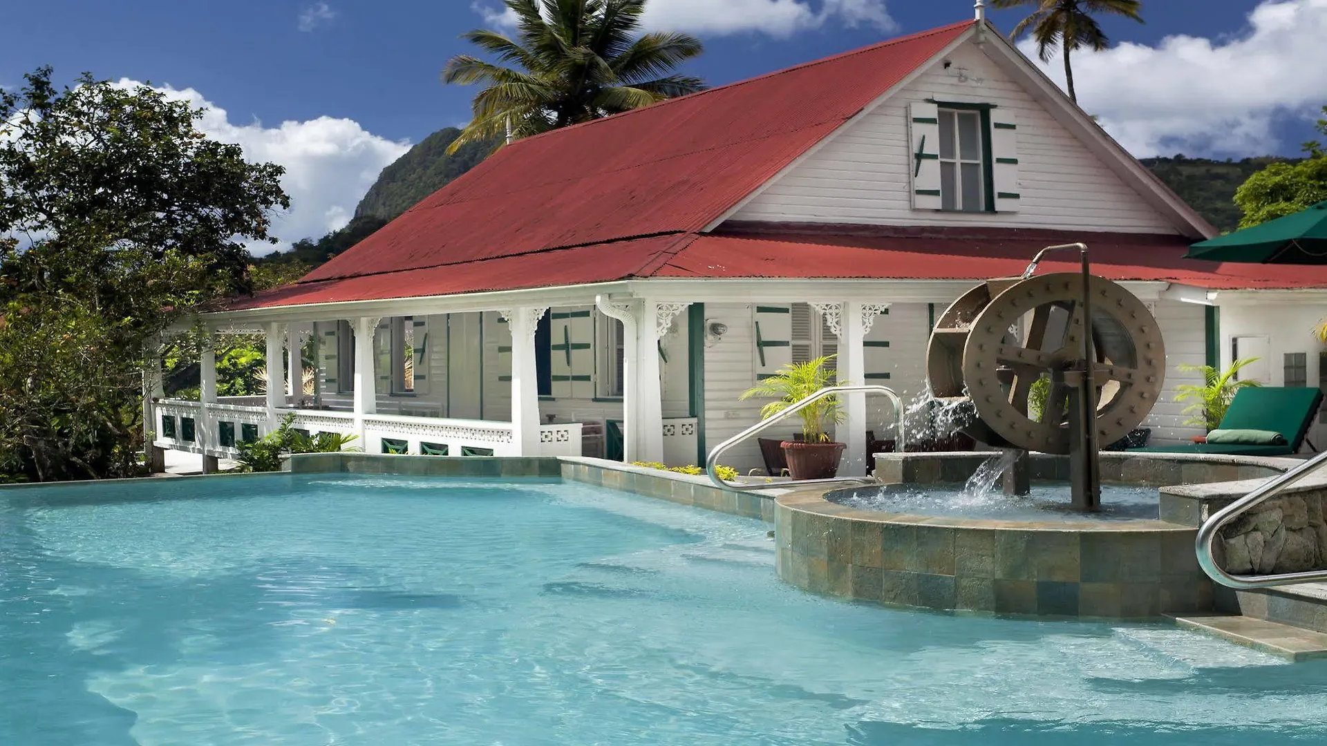 La Dauphine Estate Hotel Jalousie