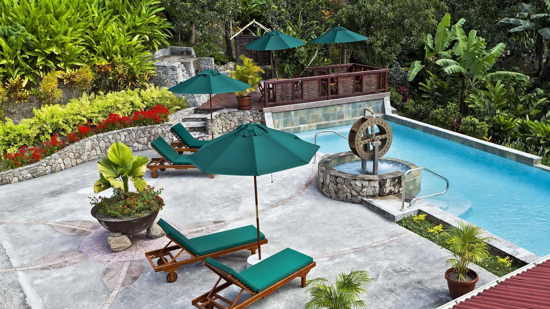 La Dauphine Estate Hotel Jalousie