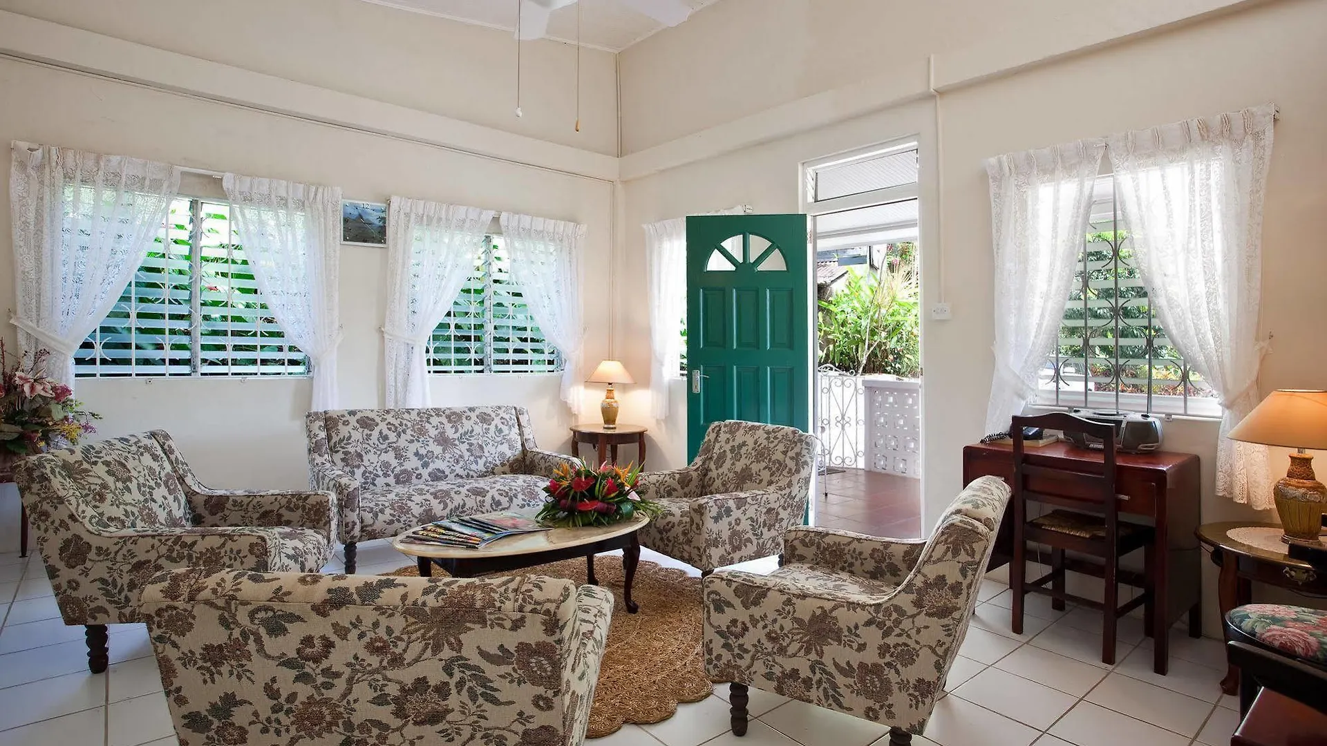 La Dauphine Estate Hotell Jalousie